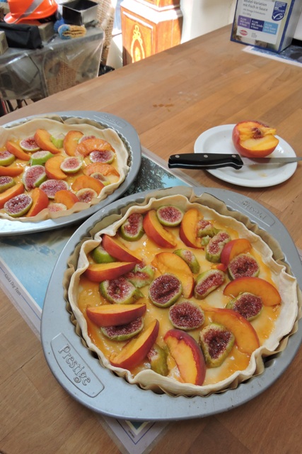 Pastry and fruit layer